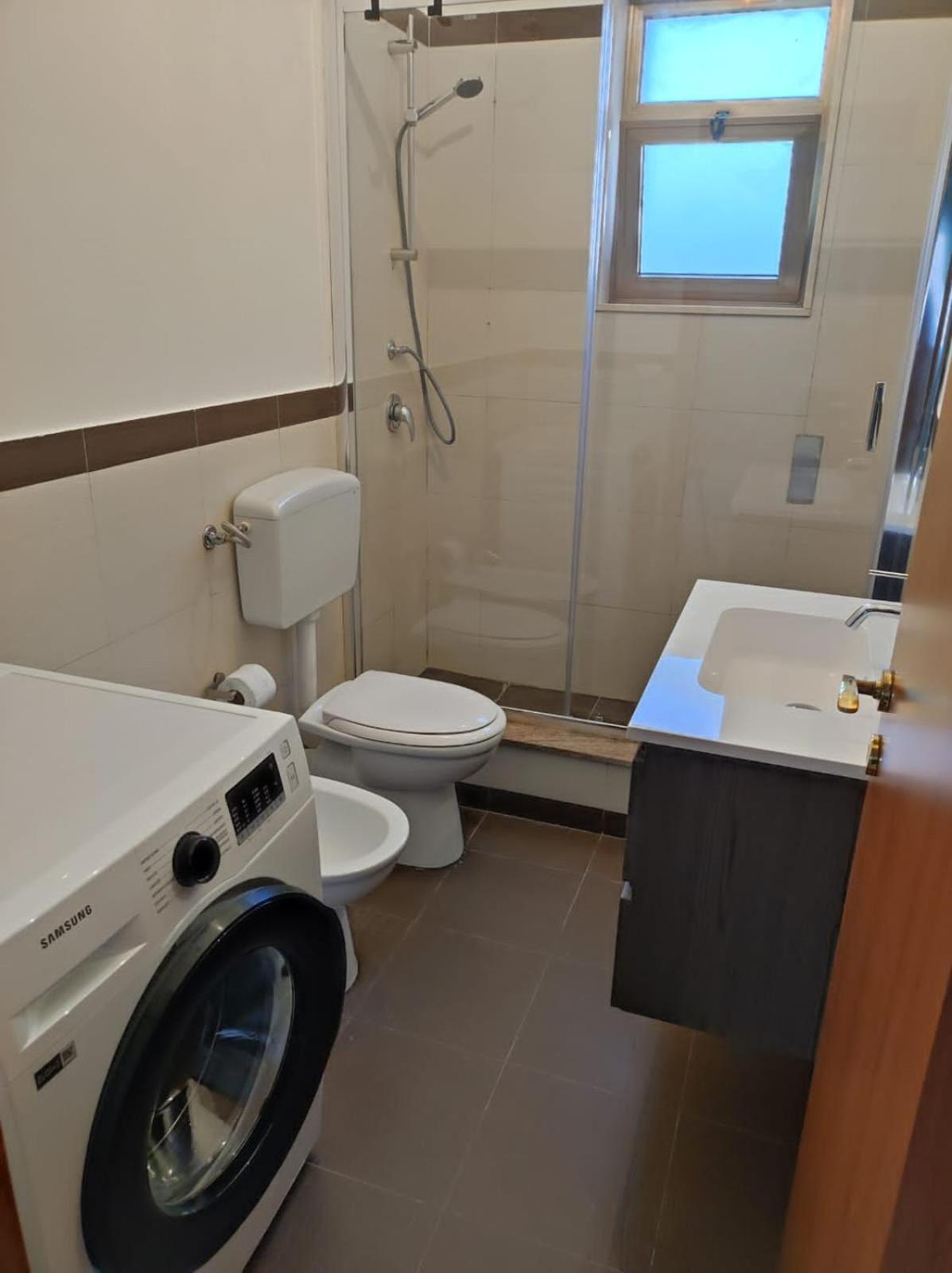 Apartament E&s